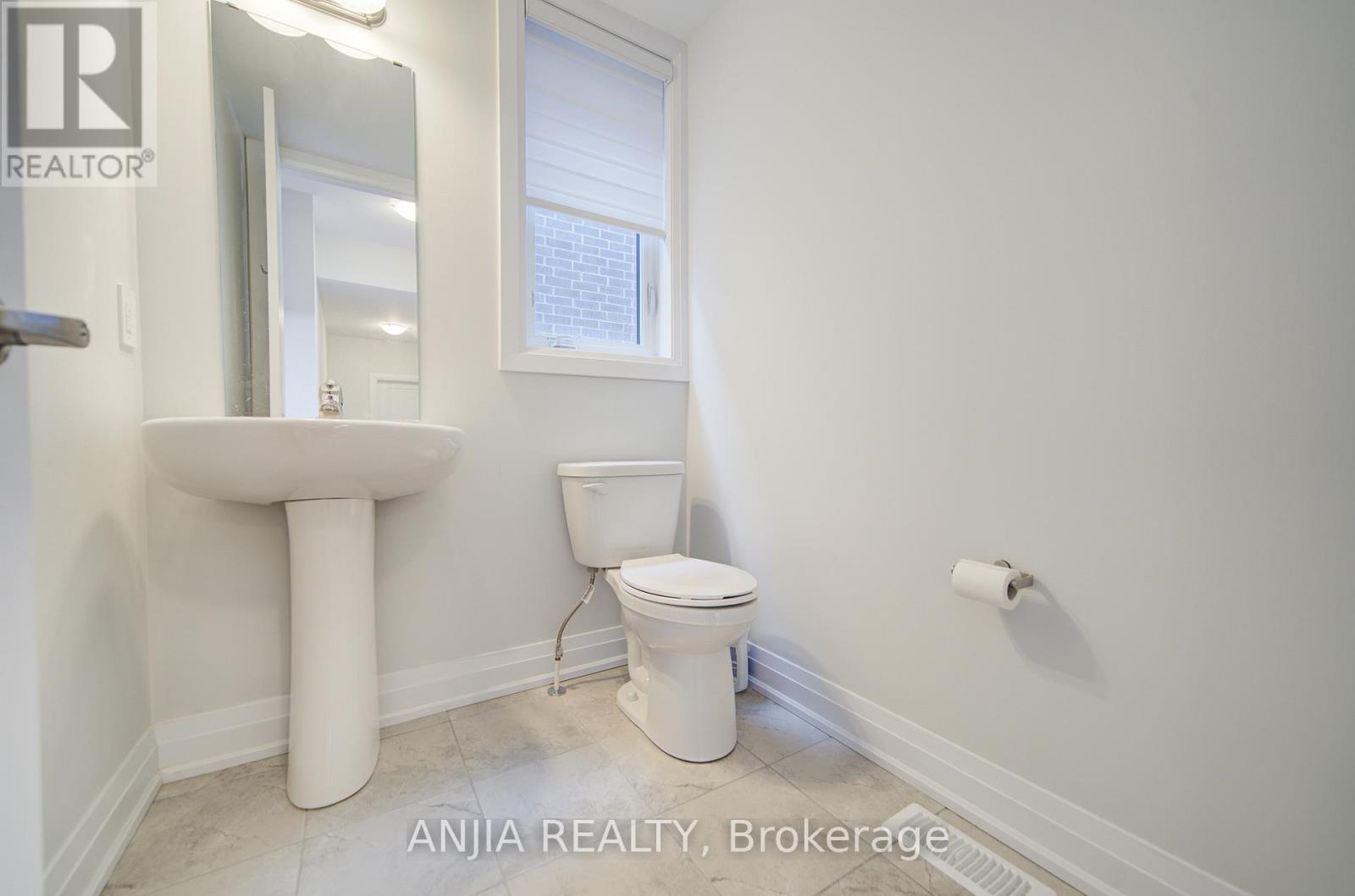 45 Corley Street, Kawartha Lakes, Ontario  K9V 6C2 - Photo 11 - X12103982