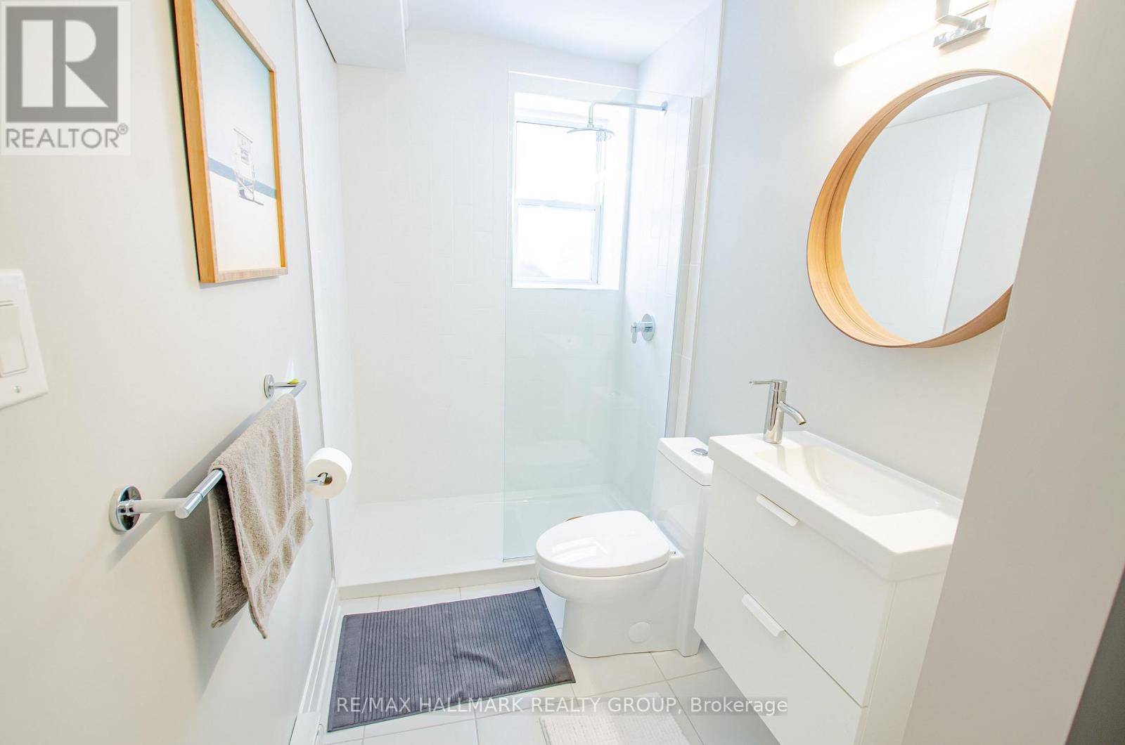 7 - 245 Des Peres Blancs Avenue, Ottawa, Ontario  K1L 7L8 - Photo 10 - X12147428