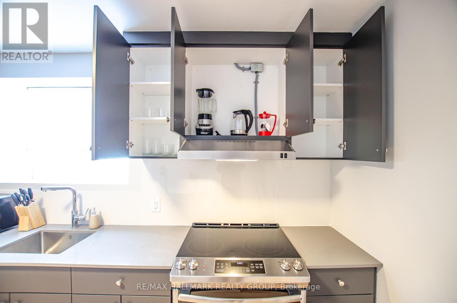 7 - 245 Des Peres Blancs Avenue, Ottawa, Ontario  K1L 7L8 - Photo 6 - X12147428