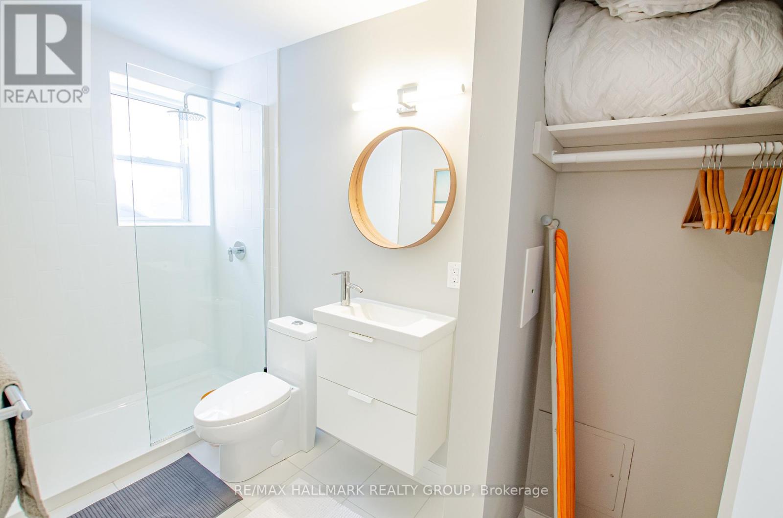 7 - 245 Des Peres Blancs Avenue, Ottawa, Ontario  K1L 7L8 - Photo 9 - X12147428