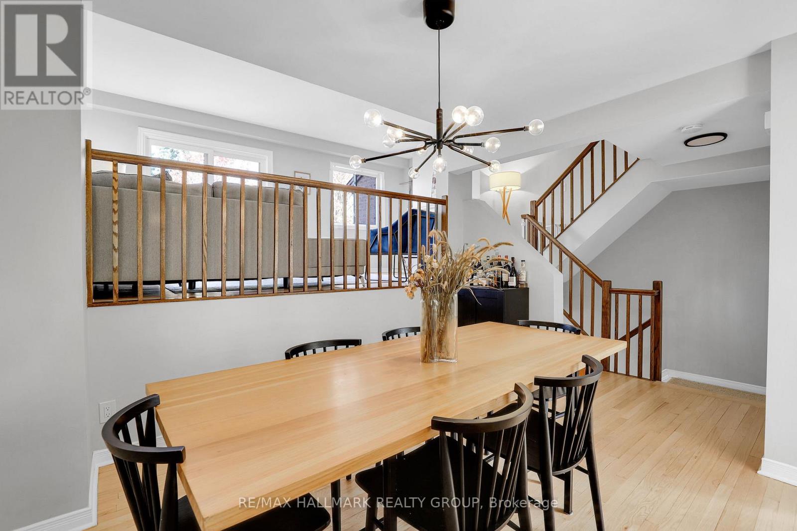 189 Dunbarton Court, Ottawa, Ontario  K1K 4L7 - Photo 8 - X12147461
