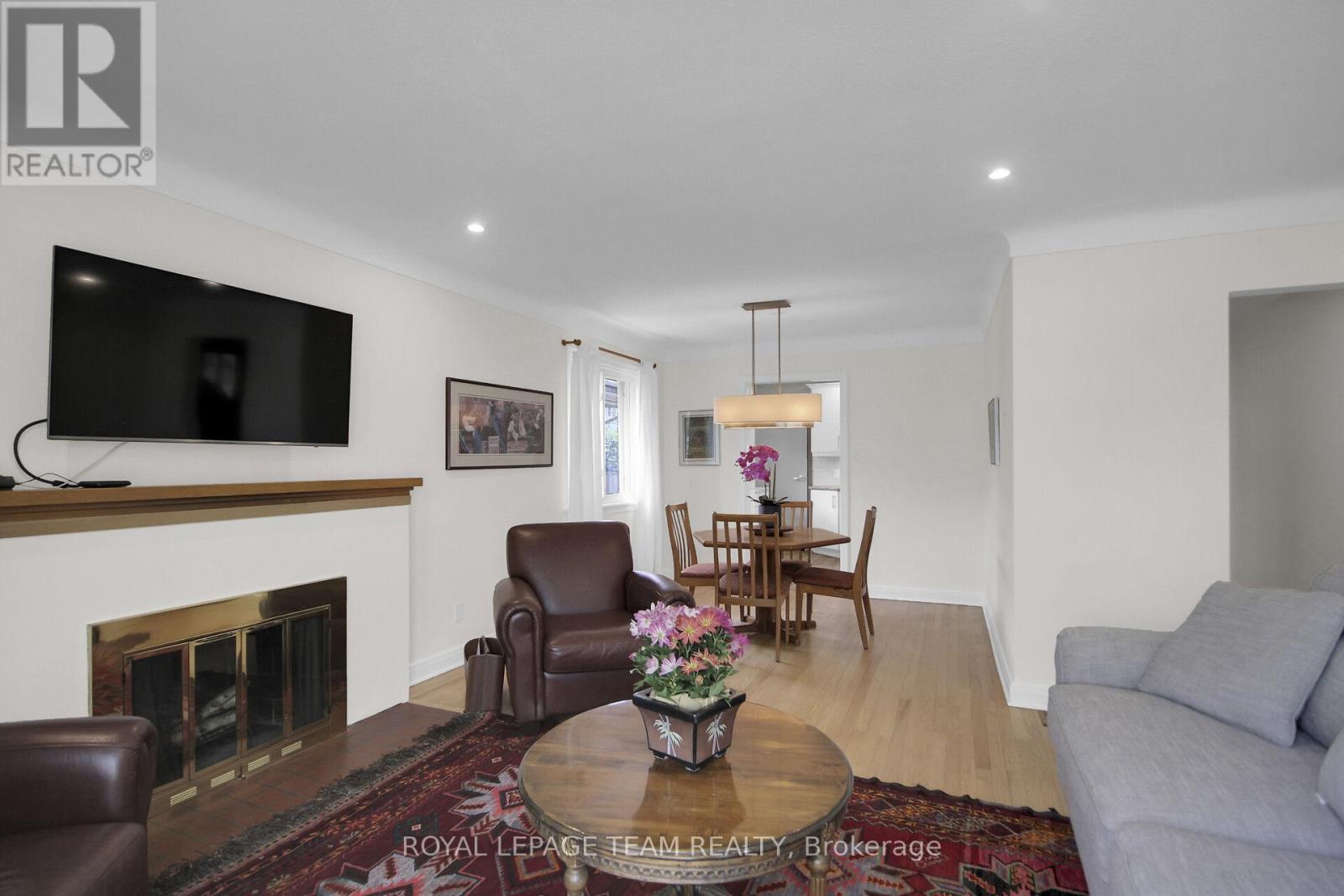 970 Parkhurst Boulevard, Ottawa, Ontario  K2A 3M9 - Photo 9 - X12147539