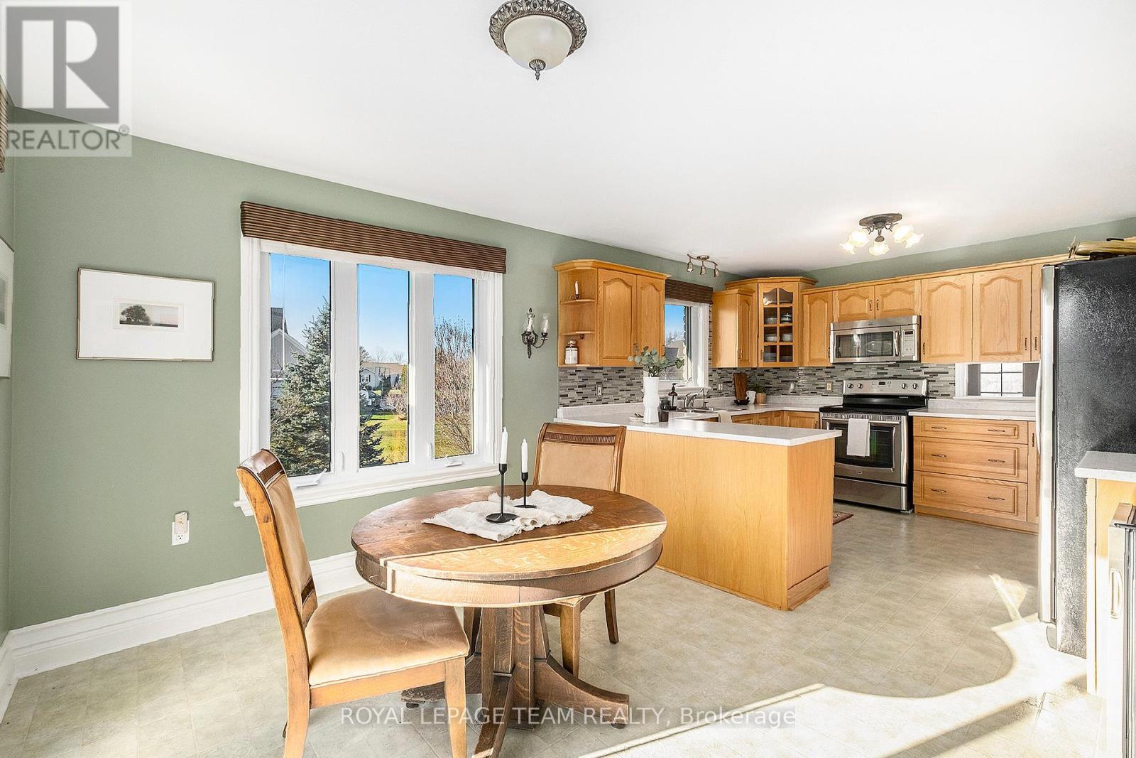 14 Garrison Drive, North Grenville, Ontario  K0G 1J0 - Photo 12 - X12147566
