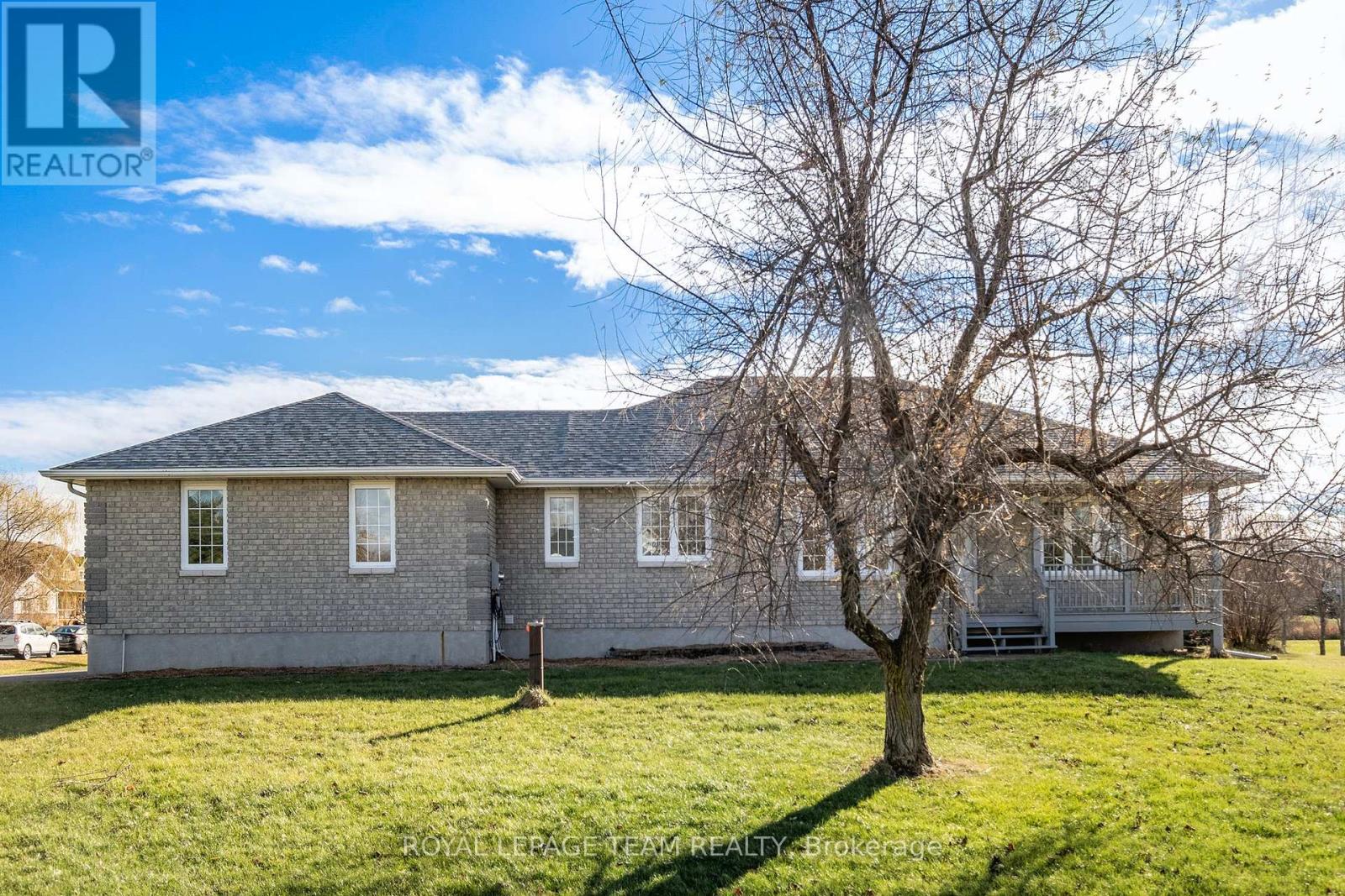 14 Garrison Drive, North Grenville, Ontario  K0G 1J0 - Photo 2 - X12147566