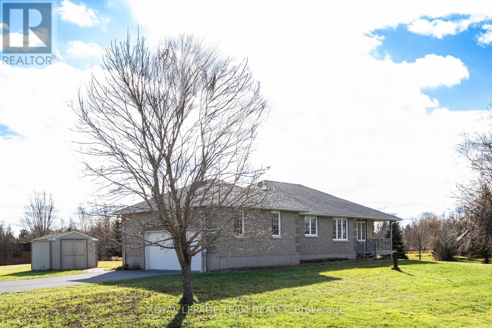 14 Garrison Drive, North Grenville, Ontario  K0G 1J0 - Photo 4 - X12147566