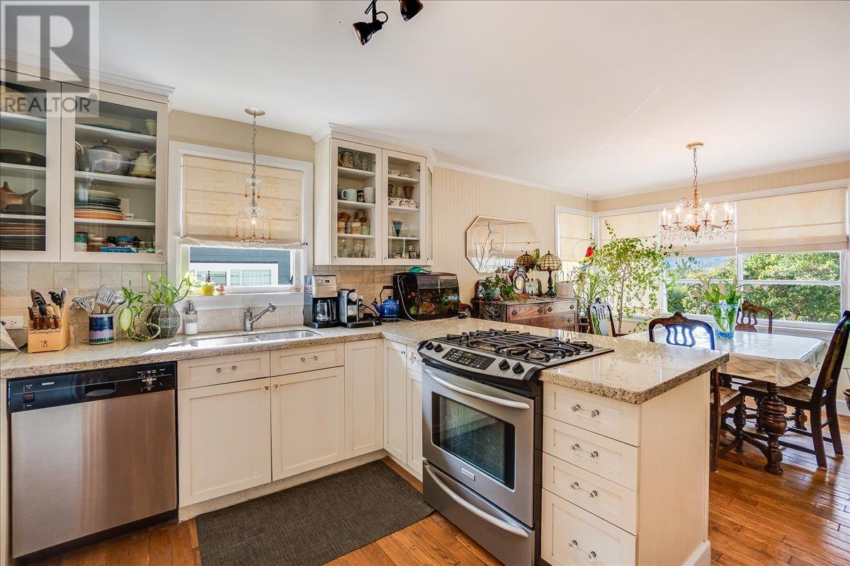 424 Sixth Street, Nelson, British Columbia  V1L 2Y3 - Photo 16 - 10347318