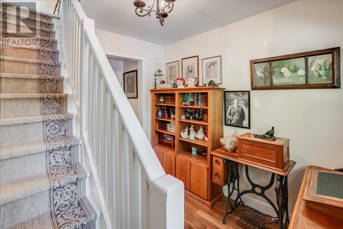 424 Sixth Street, Nelson, British Columbia  V1L 2Y3 - Photo 28 - 10347318
