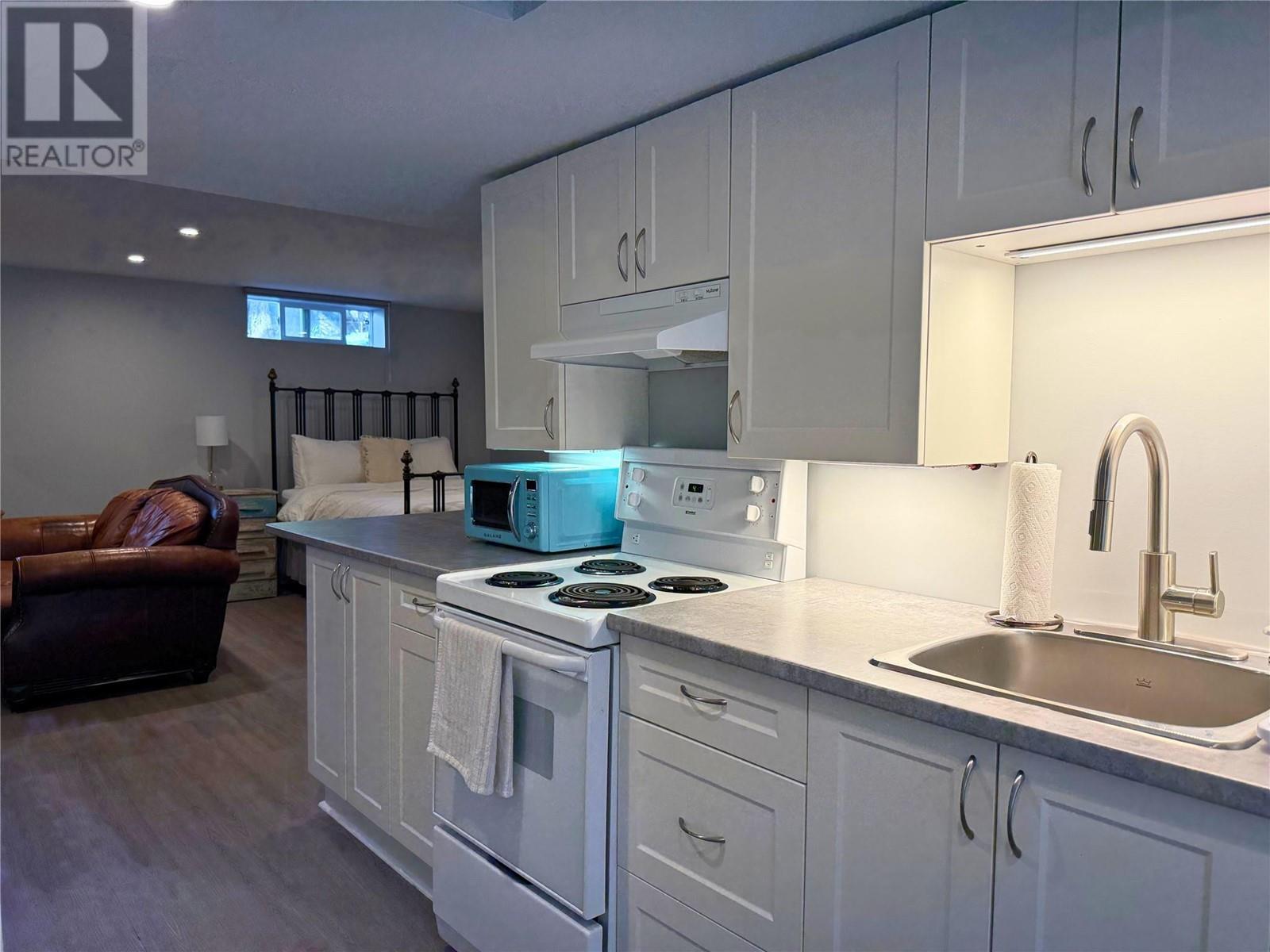 424 Sixth Street, Nelson, British Columbia  V1L 2Y3 - Photo 38 - 10347318