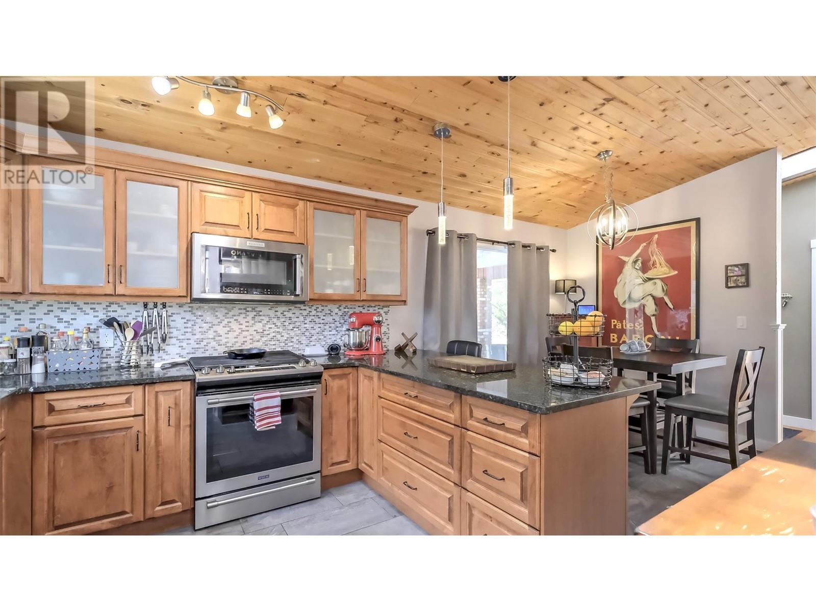 12821 Schaeffer Crescent, Summerland, British Columbia  V0H 1Z4 - Photo 5 - 10347764