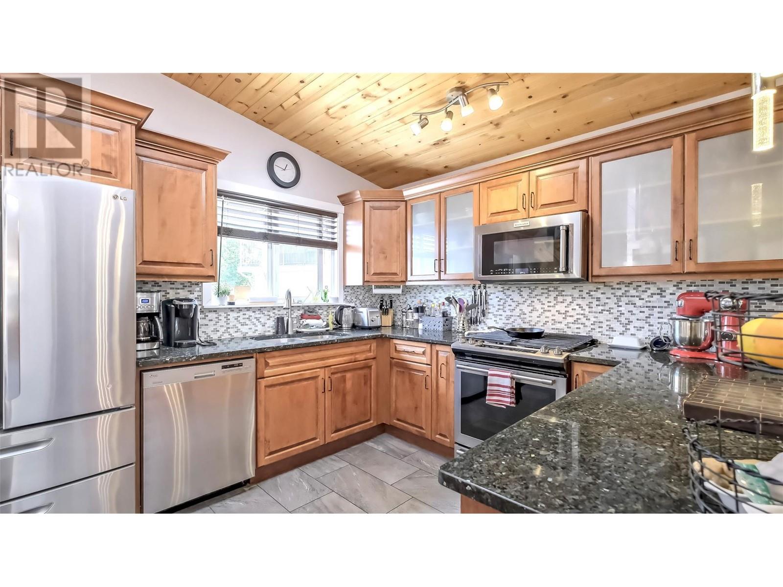 12821 Schaeffer Crescent, Summerland, British Columbia  V0H 1Z4 - Photo 1 - 10347764