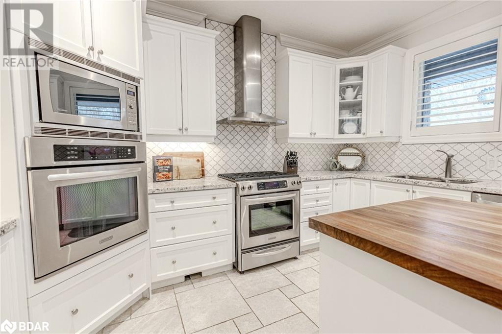Property at 6 COLLINS Lane image 4