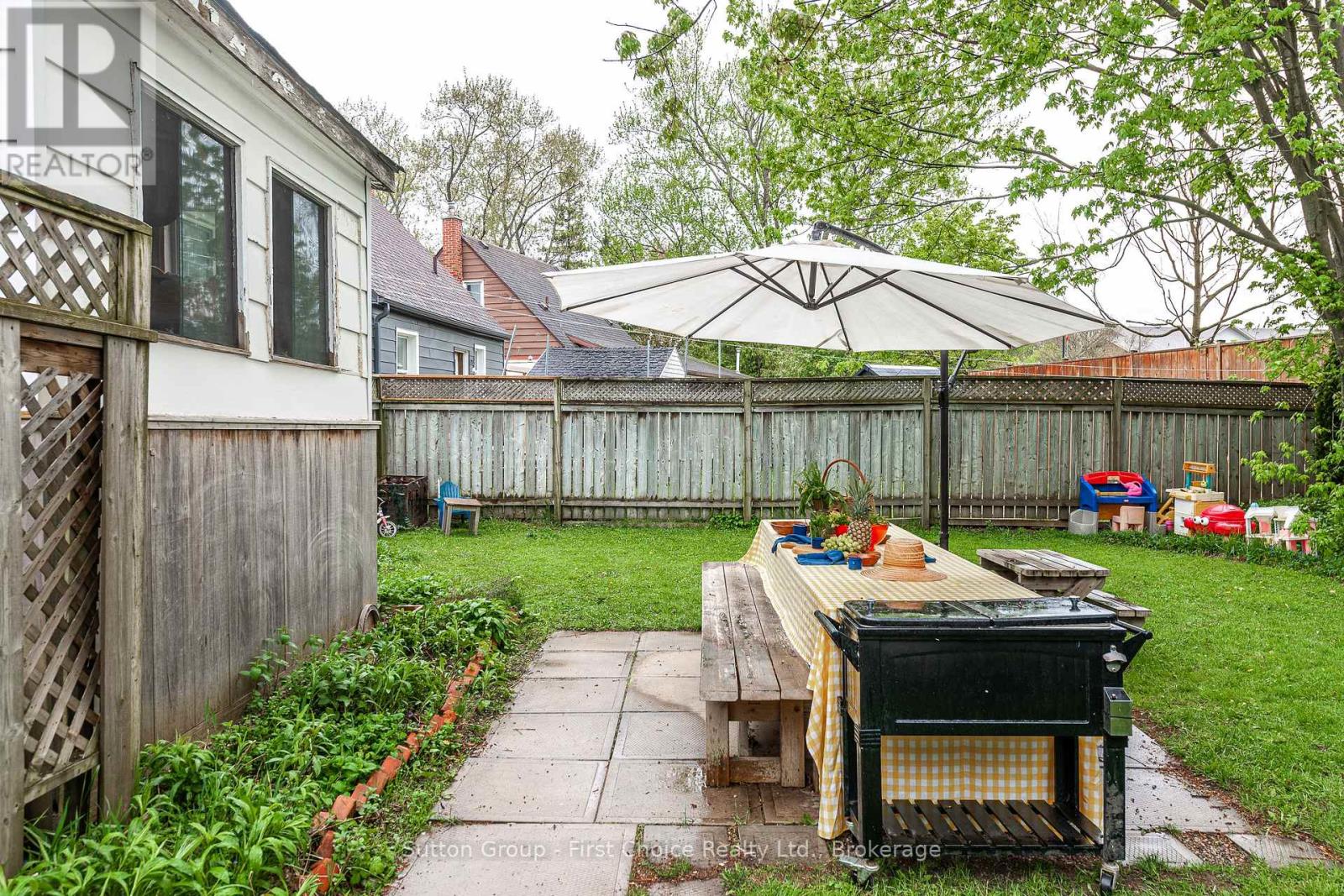 2 Coriano Street, Stratford, Ontario  N5A 6C3 - Photo 25 - X12147424