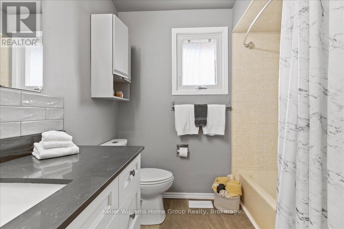 18 Matthew Drive, Guelph, Ontario  N1H 7L7 - Photo 17 - X12147430