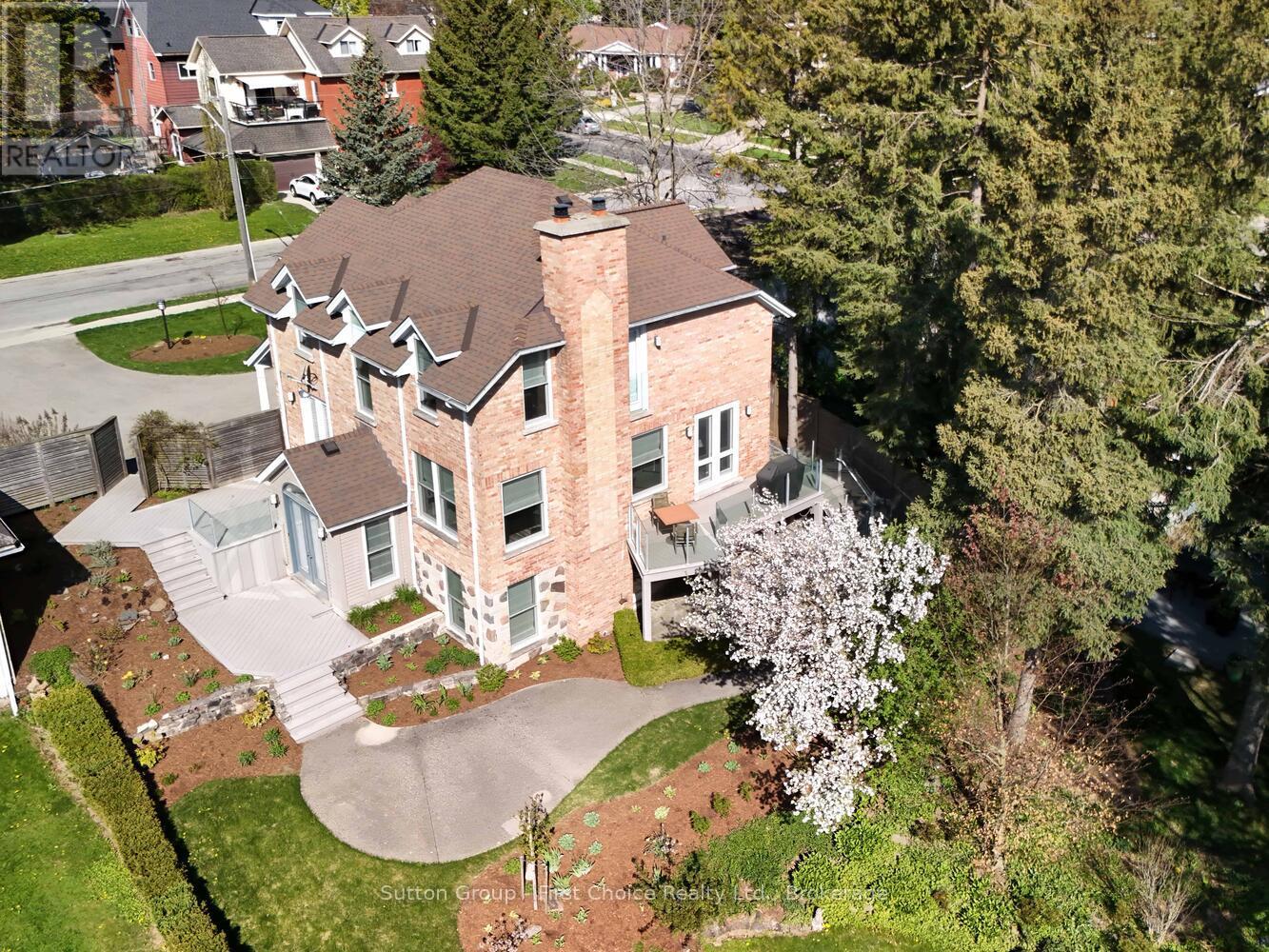 63 James Street, Stratford, Ontario  N5A 5H9 - Photo 4 - X12147437