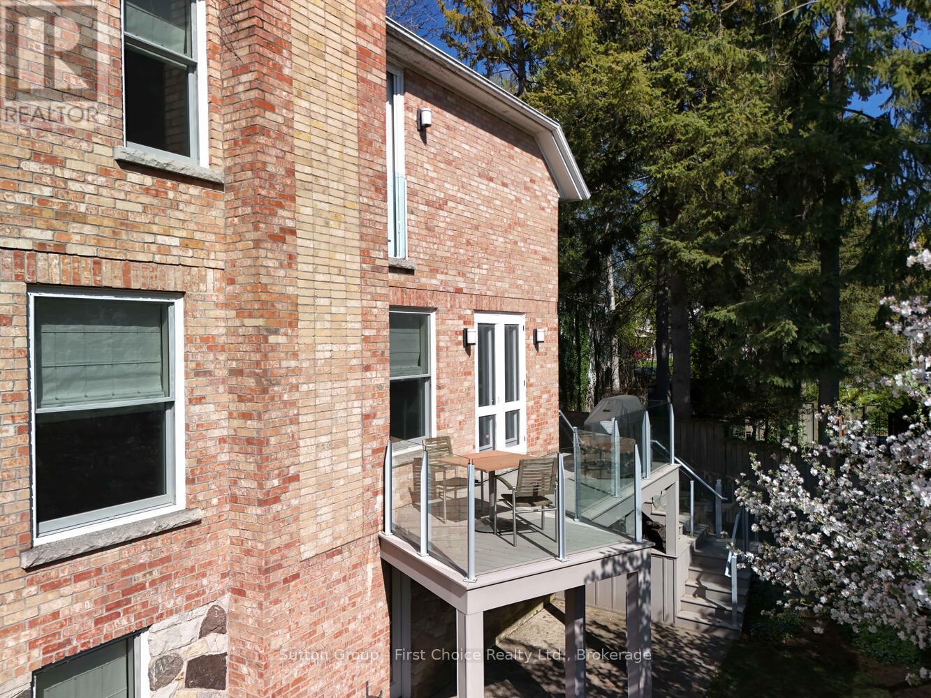 63 James Street, Stratford, Ontario  N5A 5H9 - Photo 6 - X12147437