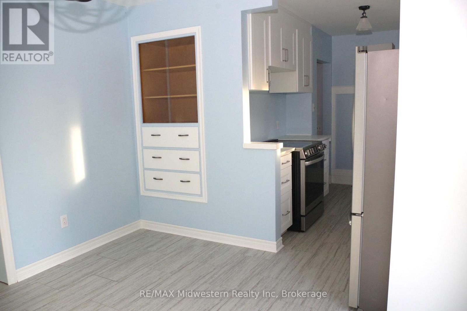 425 Wellington Street E, Wellington North, Ontario  N0G 2L2 - Photo 17 - X12147527