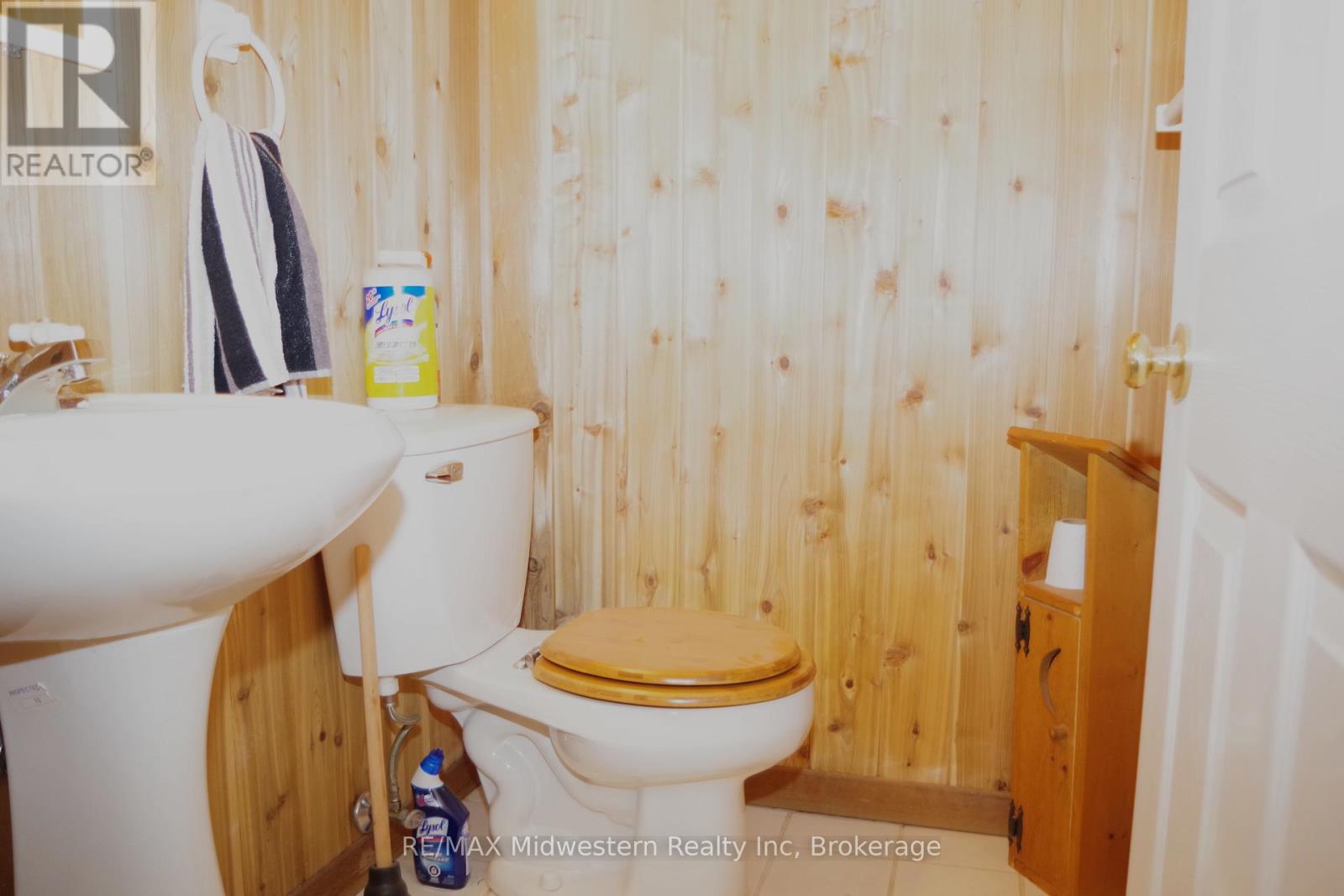 425 Wellington Street E, Wellington North, Ontario  N0G 2L2 - Photo 27 - X12147527