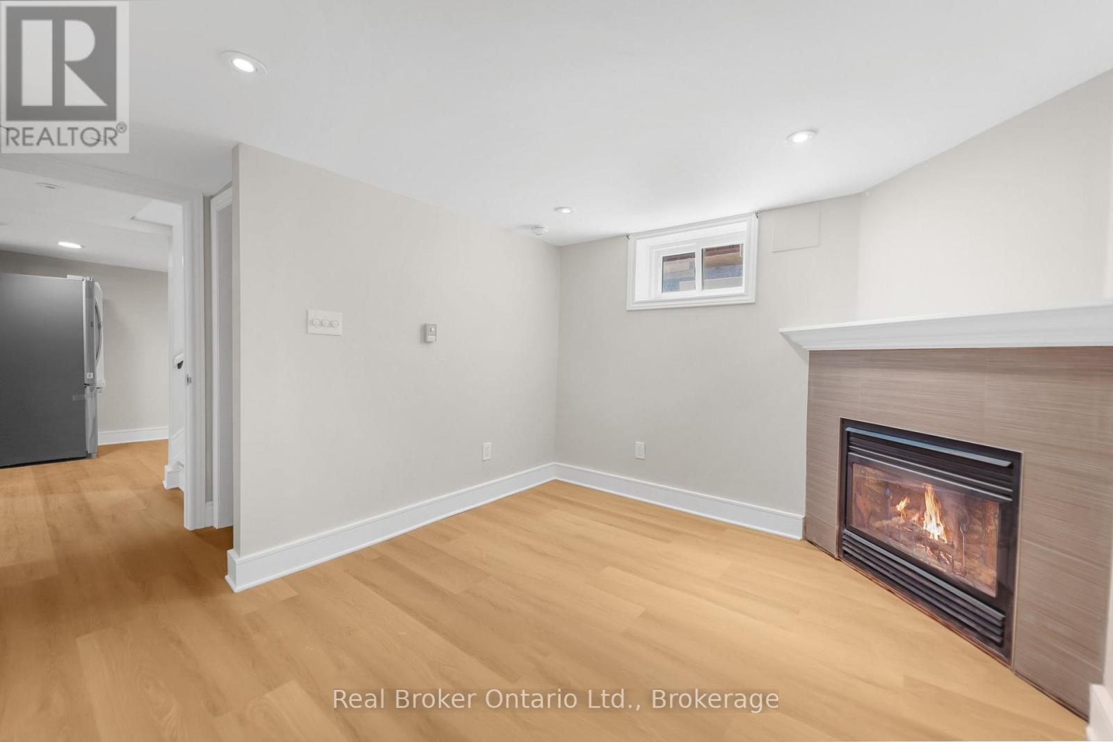Lower Unit - 223 Bond Street N, Hamilton, Ontario  L8S 3W8 - Photo 6 - X12147474