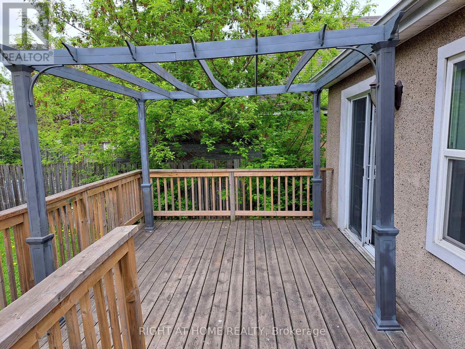 240 East 22nd Street, Hamilton, Ontario  L8V 2V7 - Photo 33 - X12135861