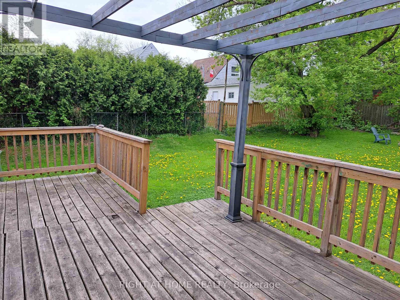 240 East 22nd Street, Hamilton, Ontario  L8V 2V7 - Photo 34 - X12135861