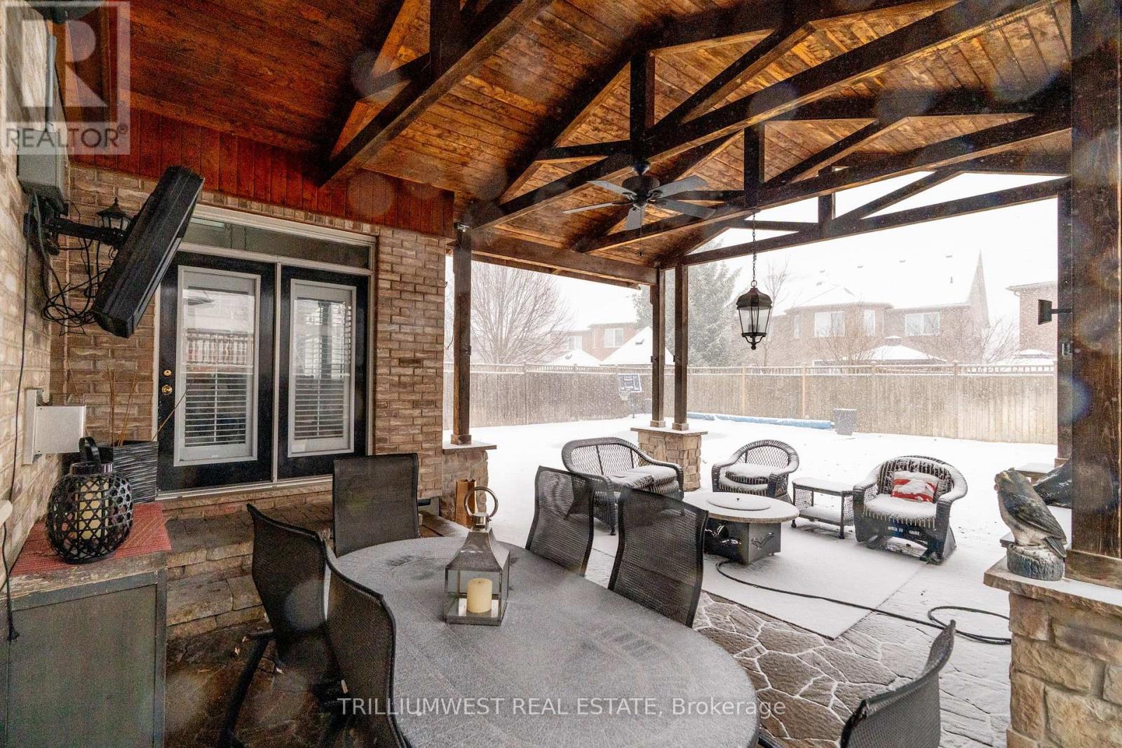 31 Coopershawk Street, Kitchener, Ontario  N2K 4J7 - Photo 40 - X12060877