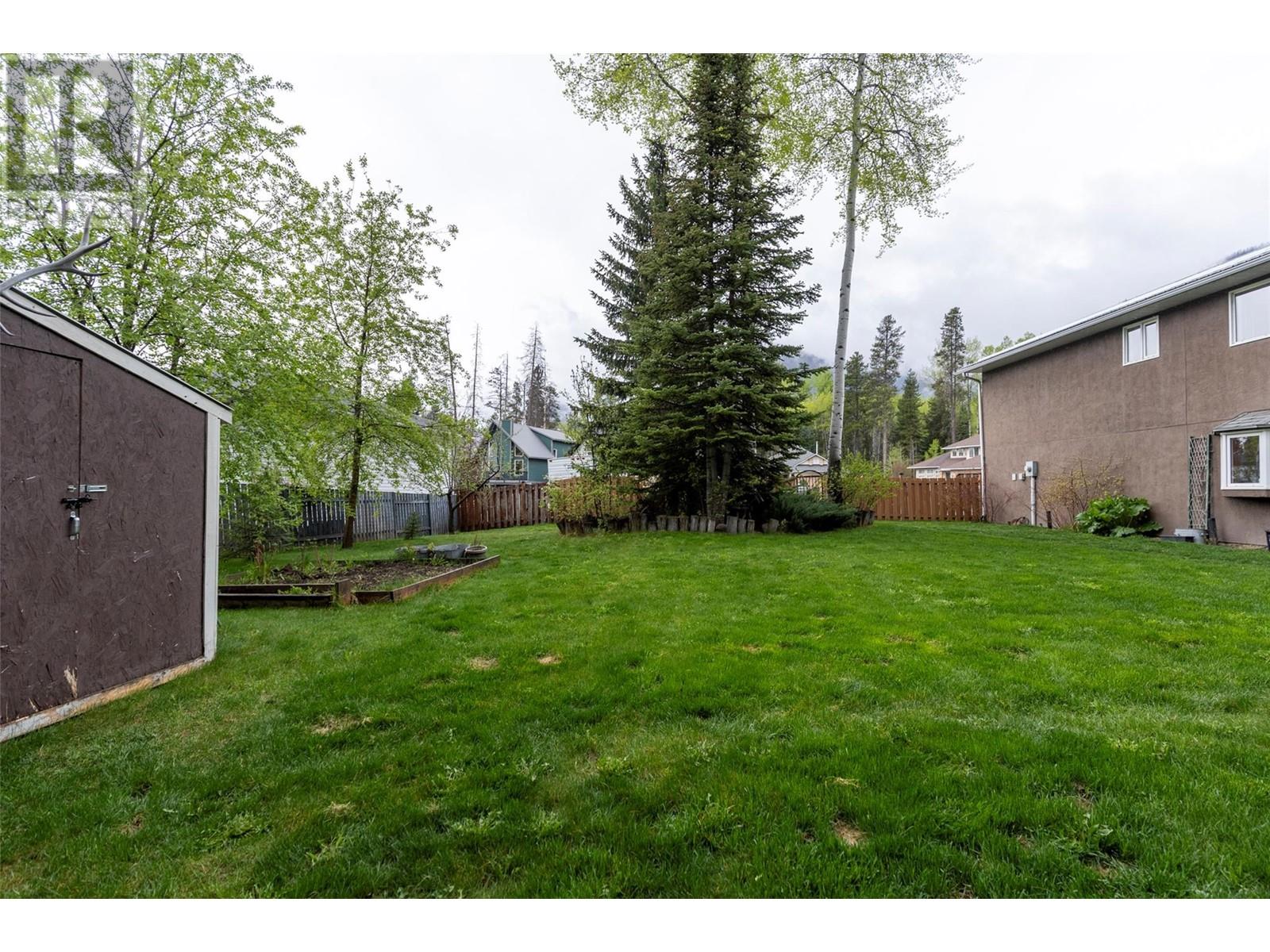 1309 Cypress Place, Sparwood, British Columbia  V0B 2G2 - Photo 11 - 10347879