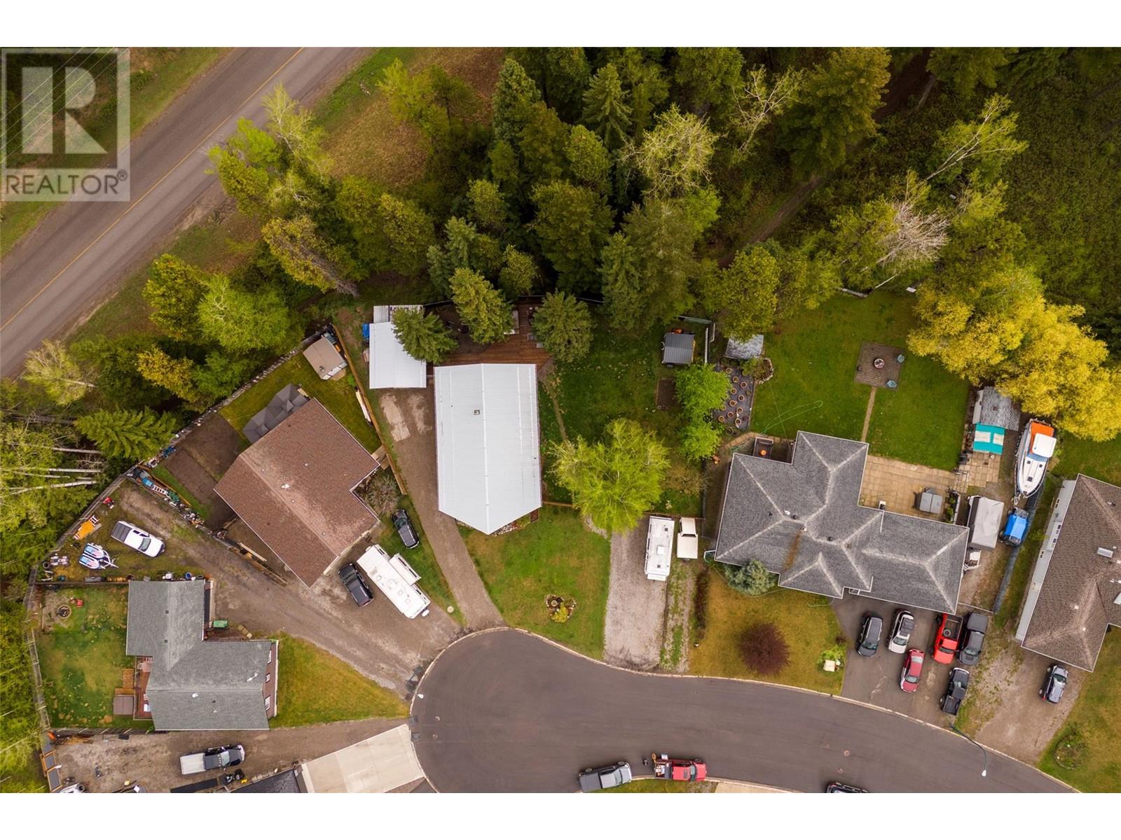 1309 Cypress Place, Sparwood, British Columbia  V0B 2G2 - Photo 2 - 10347879