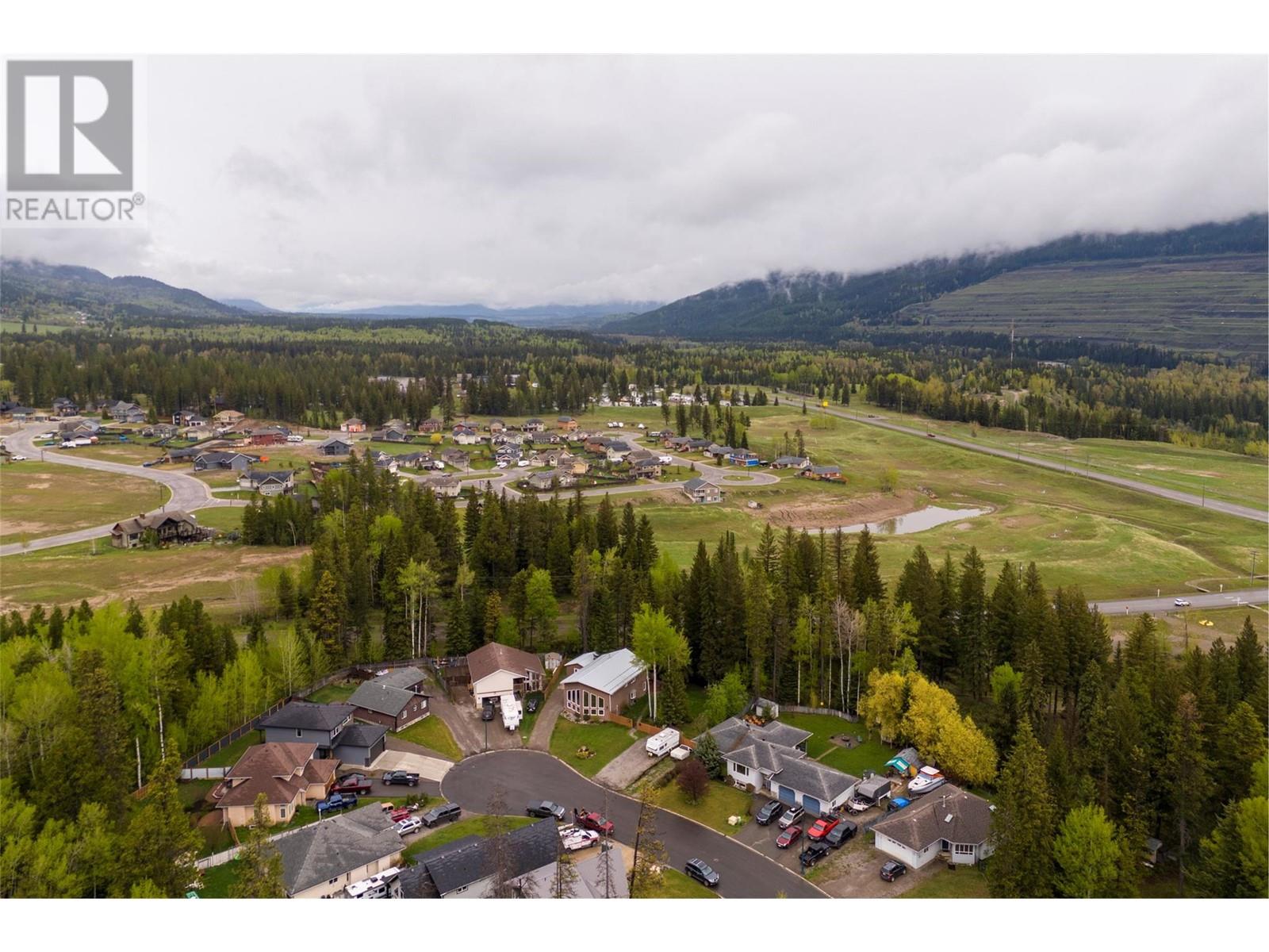 1309 Cypress Place, Sparwood, British Columbia  V0B 2G2 - Photo 5 - 10347879