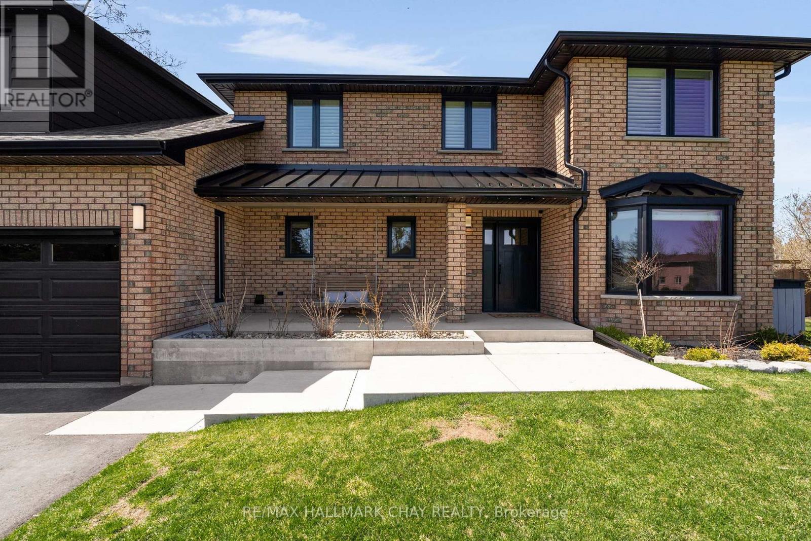 5 Lilac Lane, Springwater, Ontario  L0L 1X1 - Photo 3 - S12115605