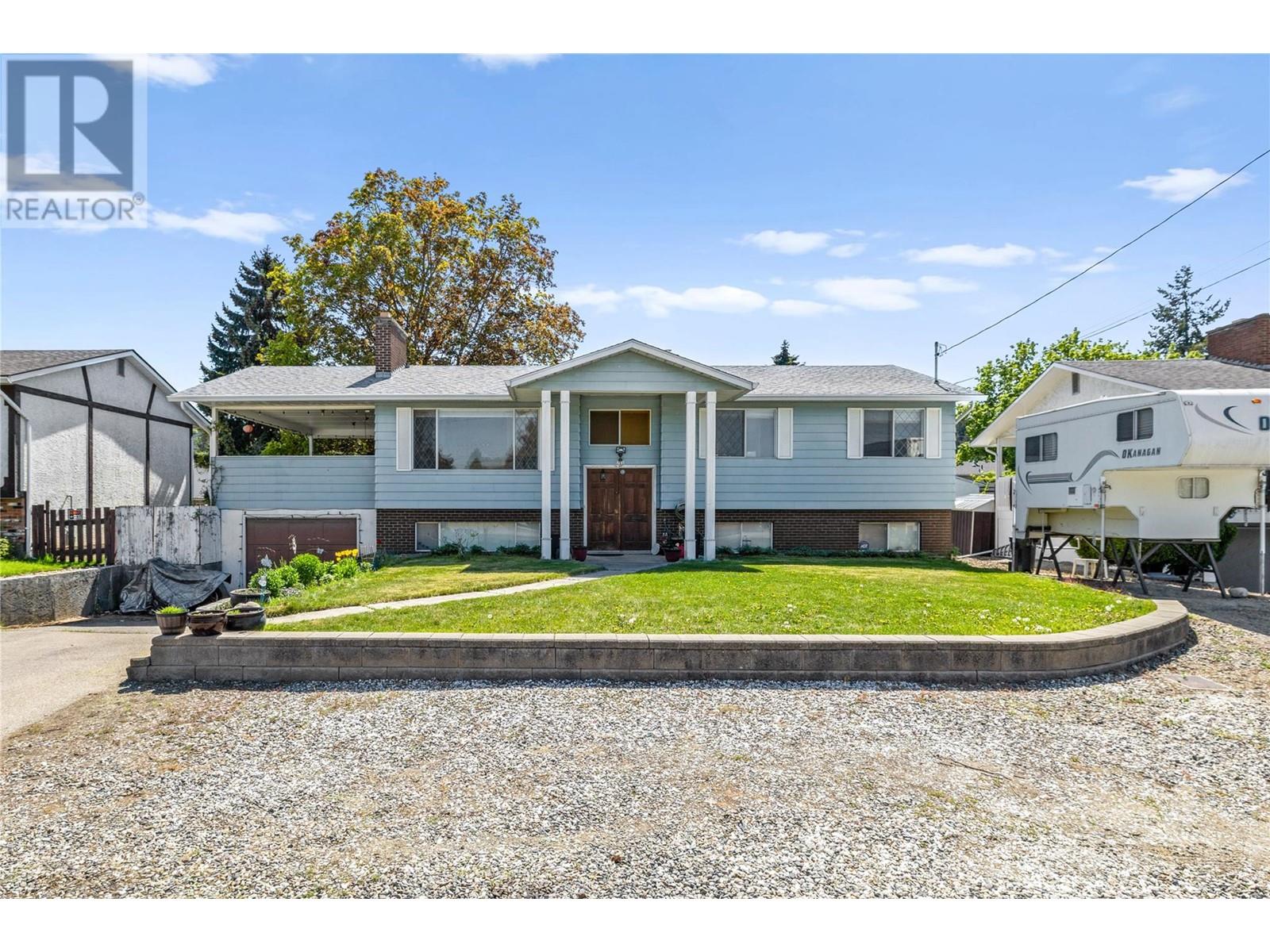 Property at 765 Wayne Road image 1