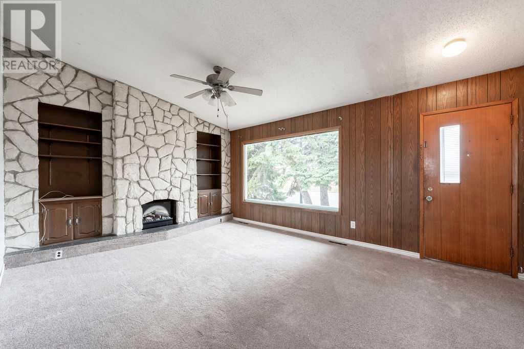 Property at 5242 Thomas Street NE image 3