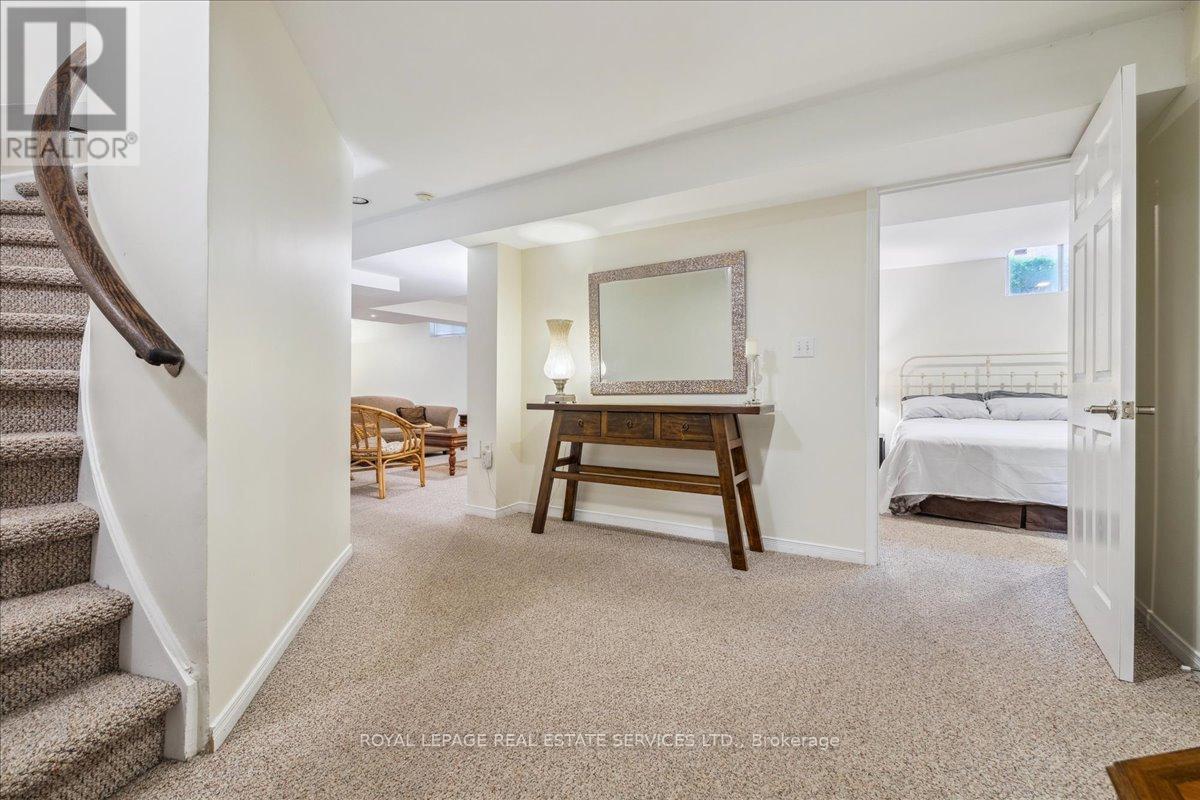 2317 Carpenters Circle, Oakville, Ontario  L6M 3C7 - Photo 33 - W12145090