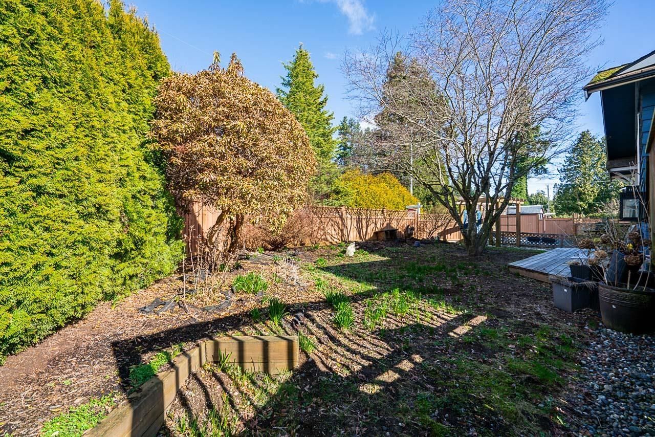 13950 Blackburn Avenue, White Rock, British Columbia  V4B 2Z5 - Photo 6 - R3000980