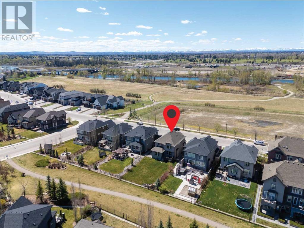 Property at 516 Quarry Way SE image 2