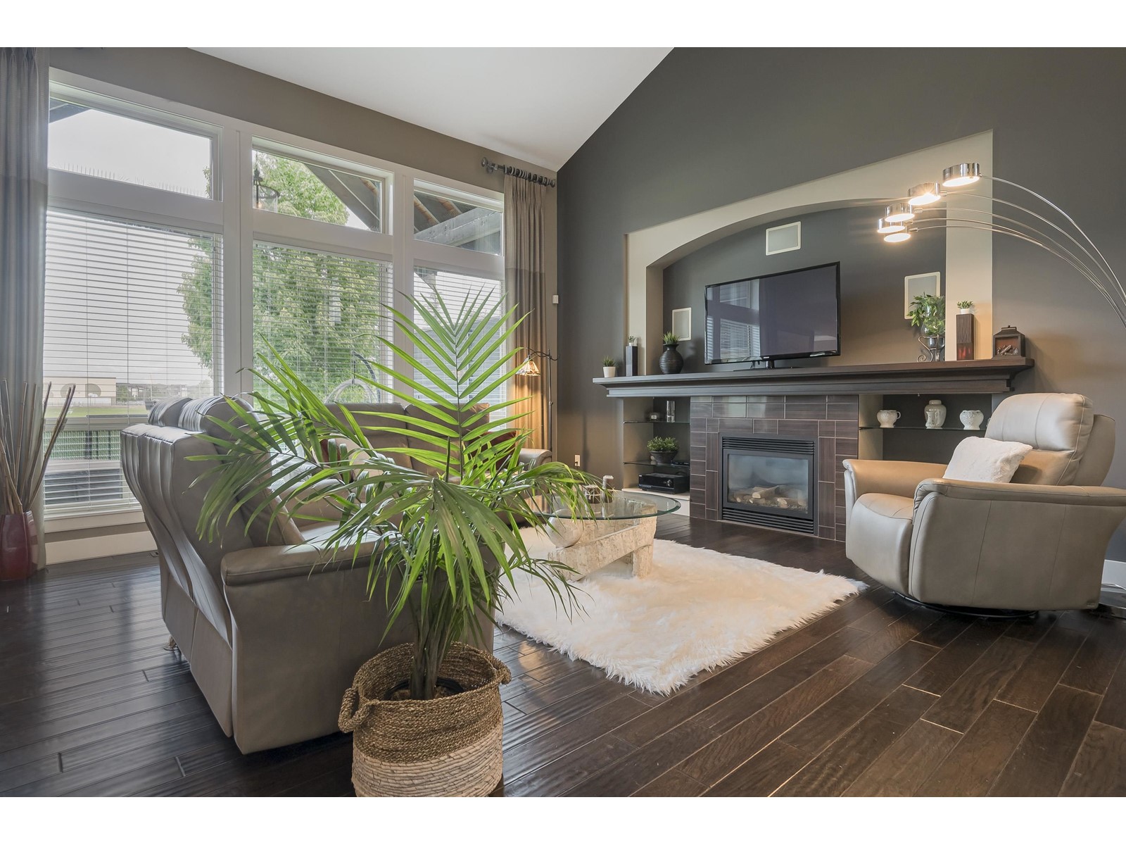 Property at 7785 211 STREET image 4