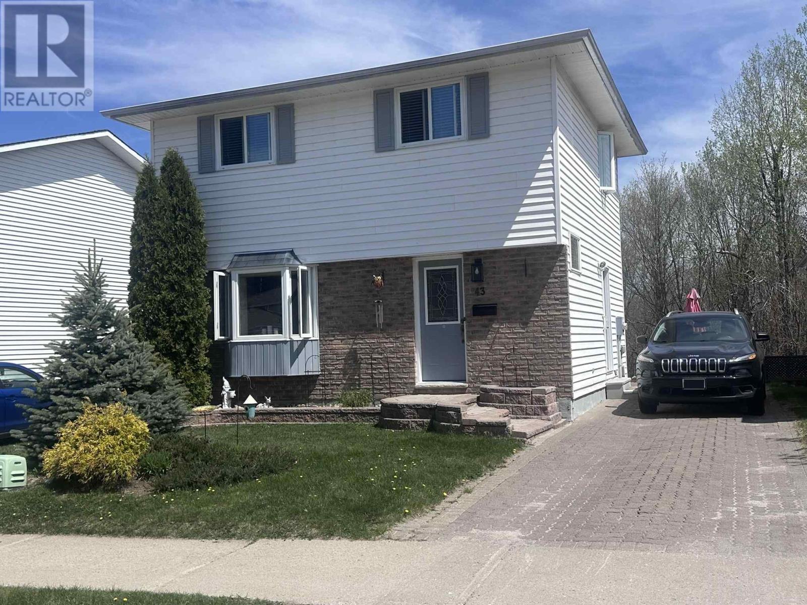 43 Hergott Ave, Elliot Lake, Ontario  P5A 3B1 - Photo 30 - SM251114