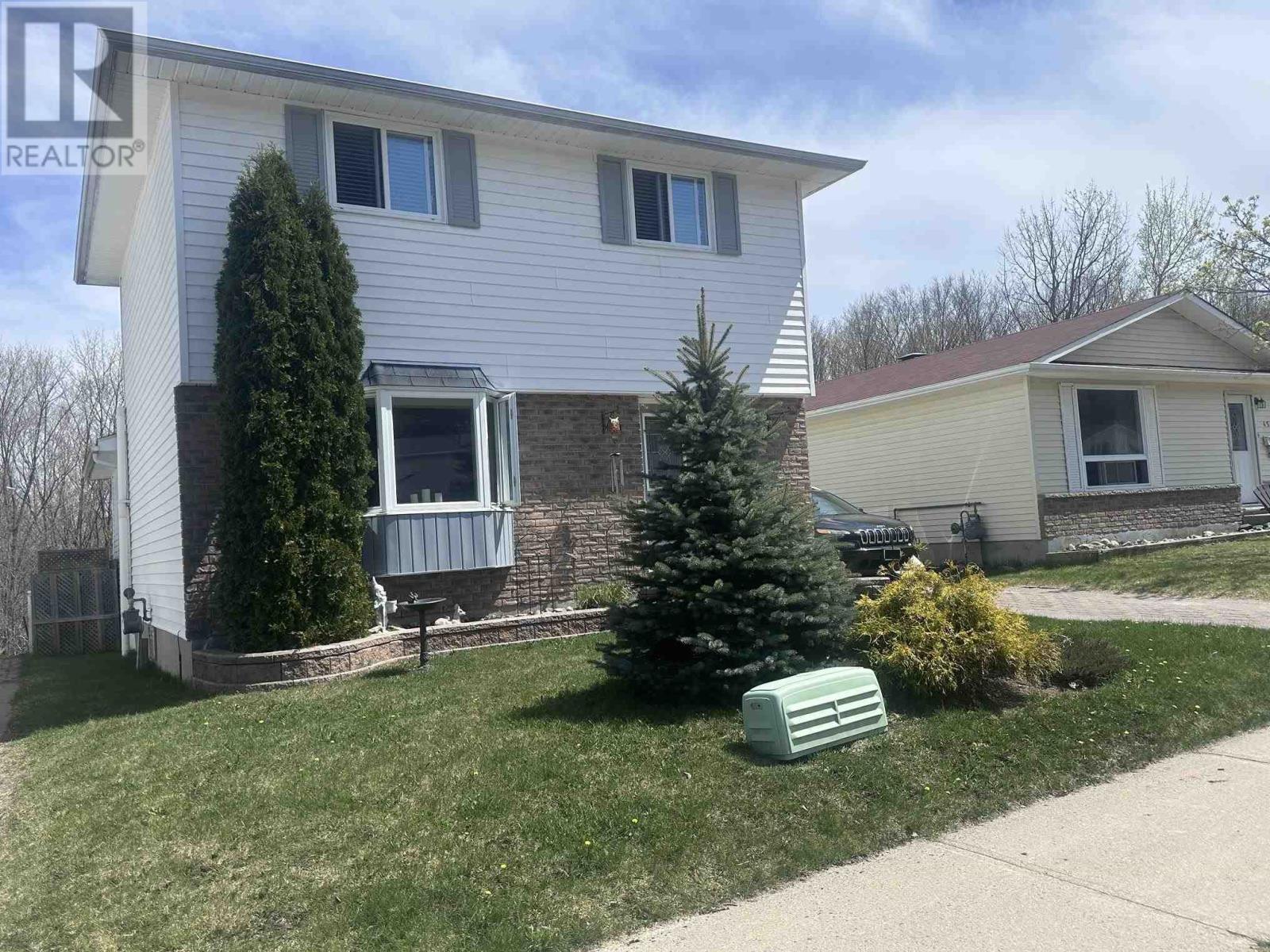 43 Hergott Ave, Elliot Lake, Ontario  P5A 3B1 - Photo 31 - SM251114