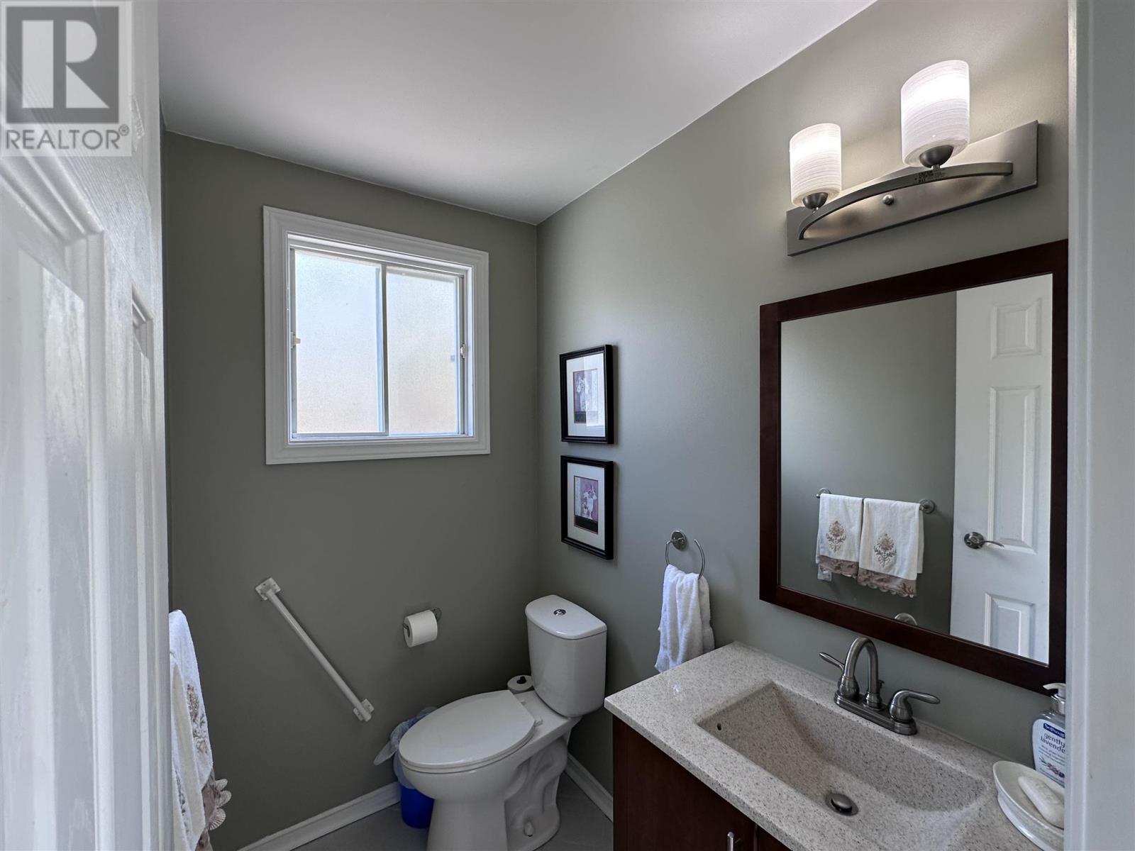 43 Hergott Ave, Elliot Lake, Ontario  P5A 3B1 - Photo 6 - SM251114