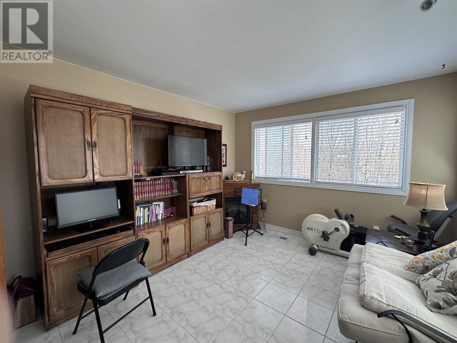 43 Hergott Ave, Elliot Lake, Ontario  P5A 3B1 - Photo 8 - SM251114