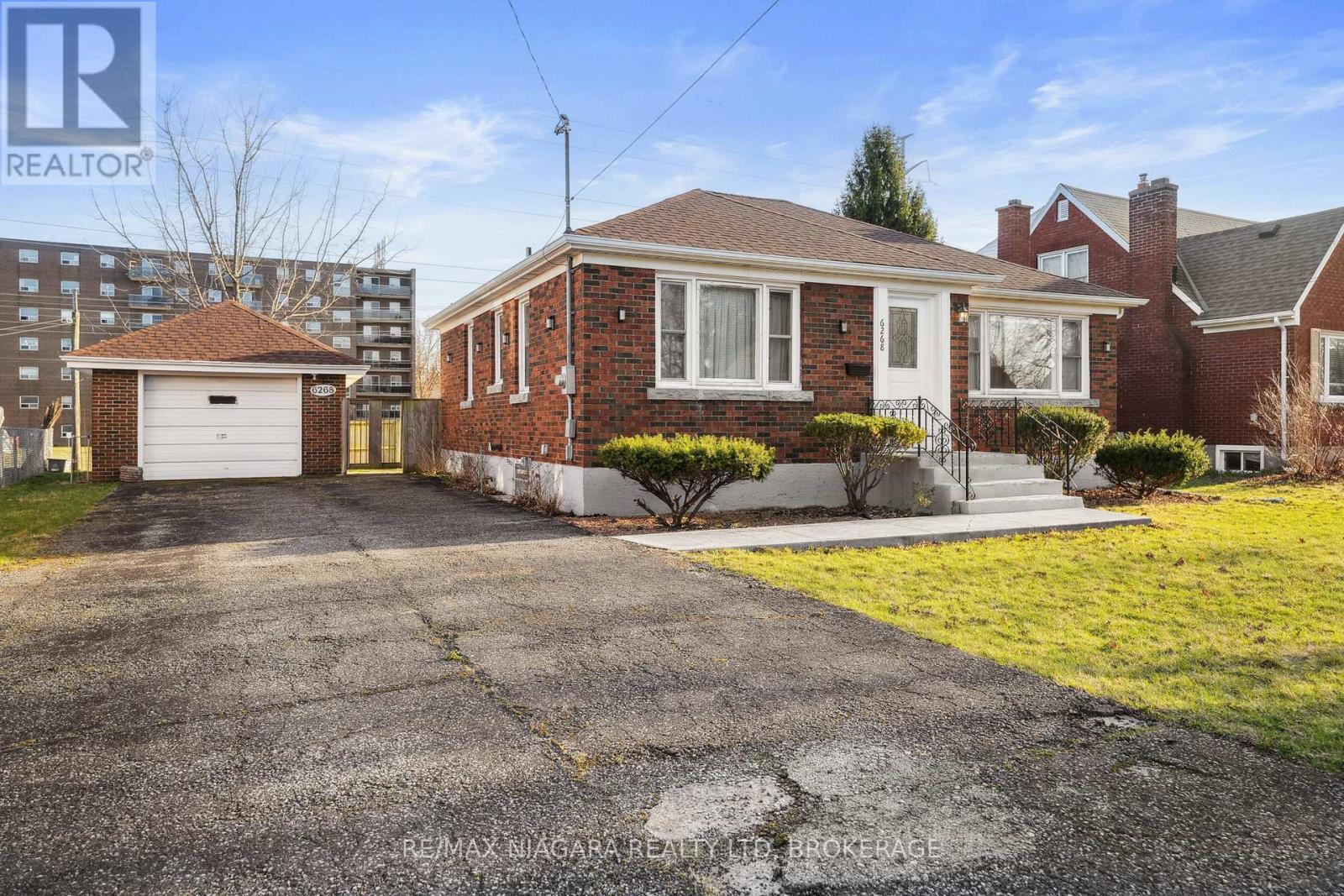 Property at 6268 CORWIN CRESCENT image 1