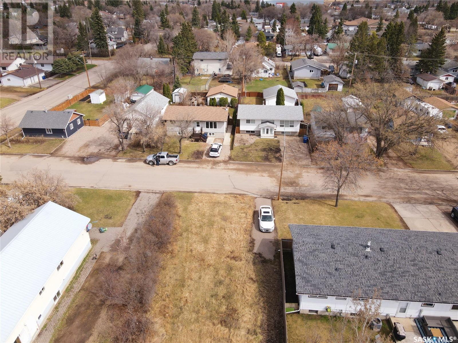 505 2nd Street W, Meadow Lake, Saskatchewan  S9X 1C9 - Photo 3 - SK005833