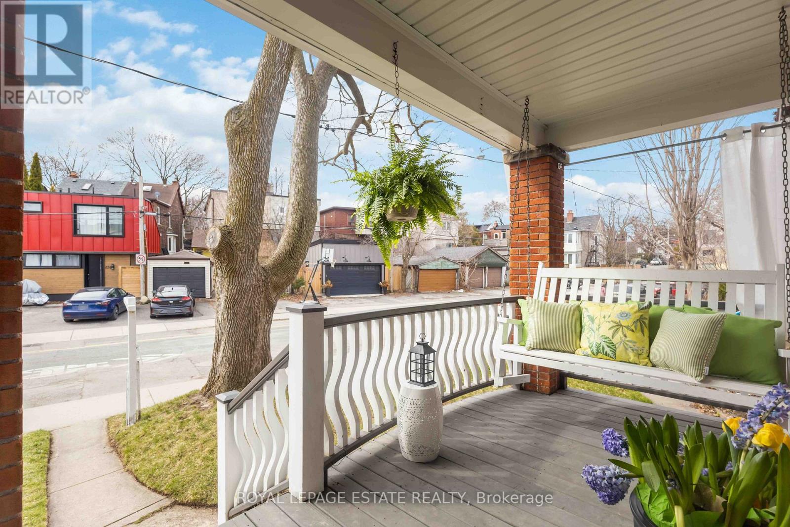 42 Chatham Avenue, Toronto, Ontario  M4J 1K6 - Photo 2 - E12137752
