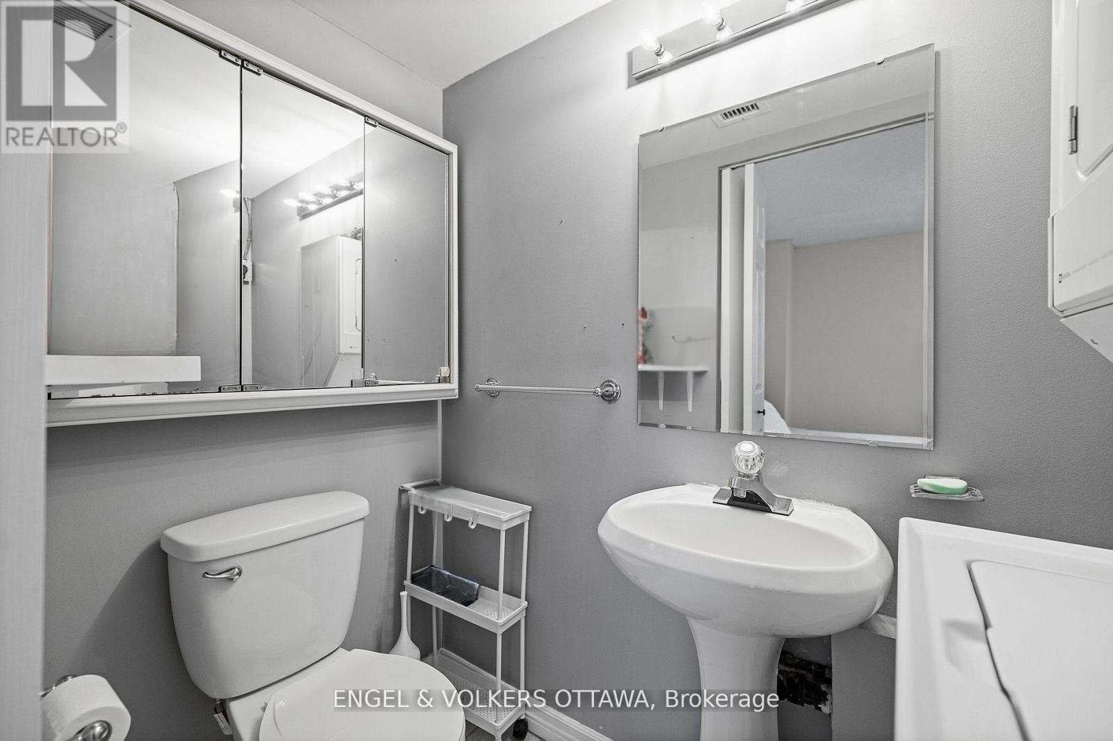 1404 - 665 Bathgate Drive, Ottawa, Ontario  K1K 3Y4 - Photo 15 - X12147493