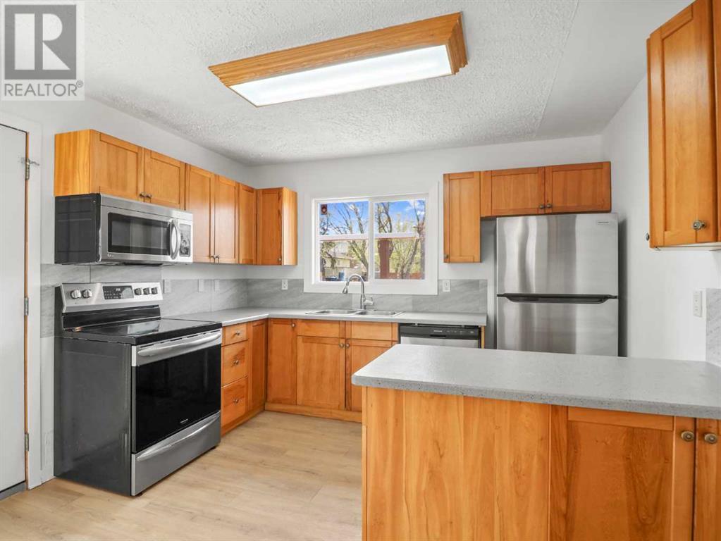 Property at 4711 48 Street image 5
