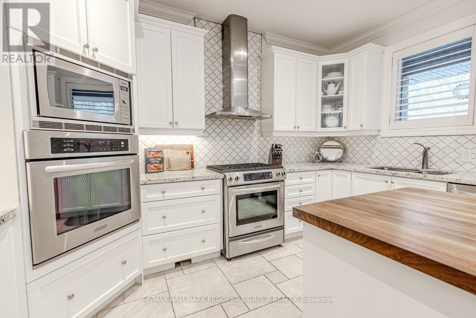 6 Collins Lane, Springwater, Ontario  L9X 0H4 - Photo 4 - S12117616