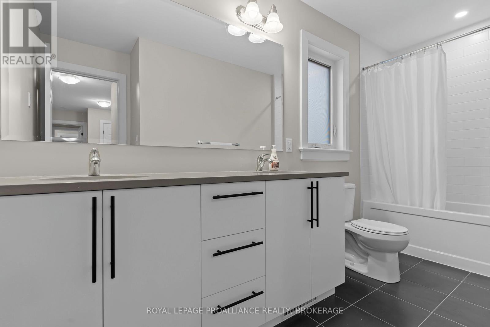 1601 Willow Court, Kingston, Ontario  K7P 0S6 - Photo 39 - X12147717