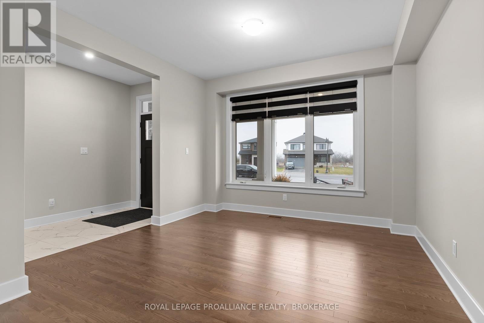 1601 Willow Court, Kingston, Ontario  K7P 0S6 - Photo 8 - X12147717