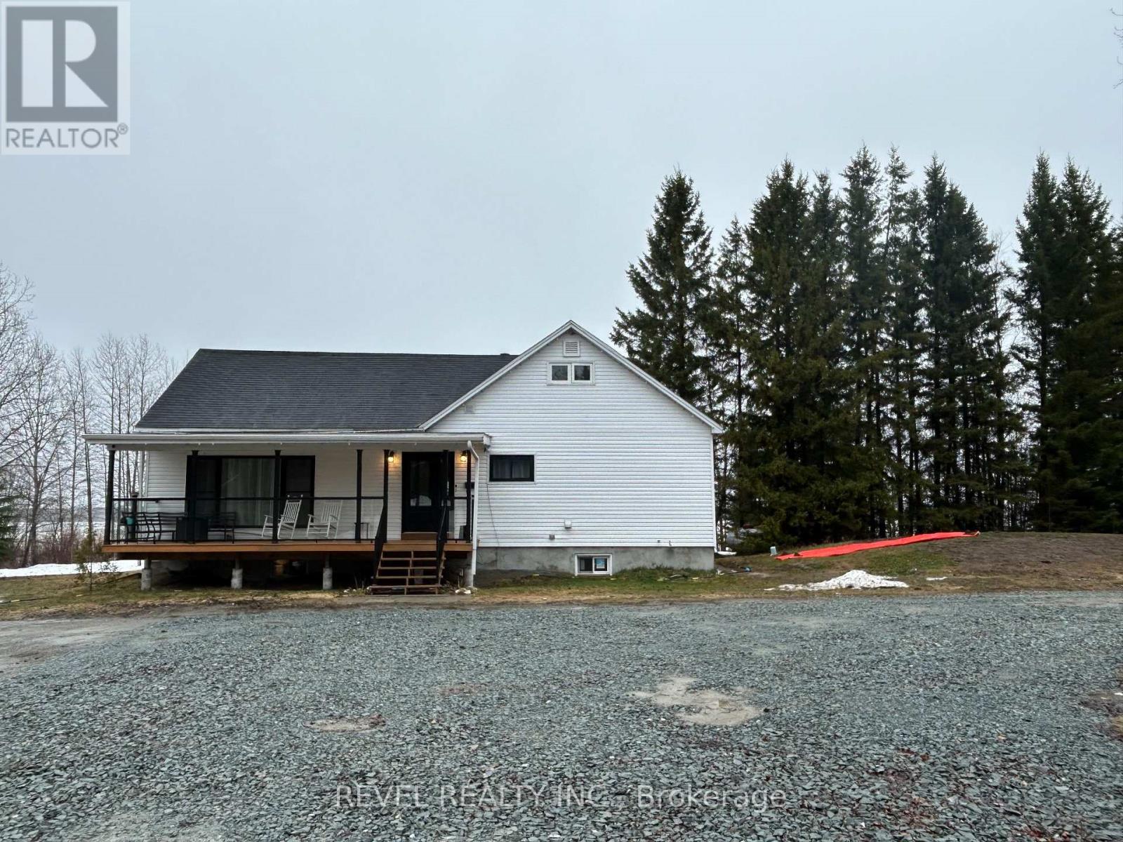 1701 Haileybury Crescent, Timmins, Ontario  P0N 1C0 - Photo 2 - T12147355