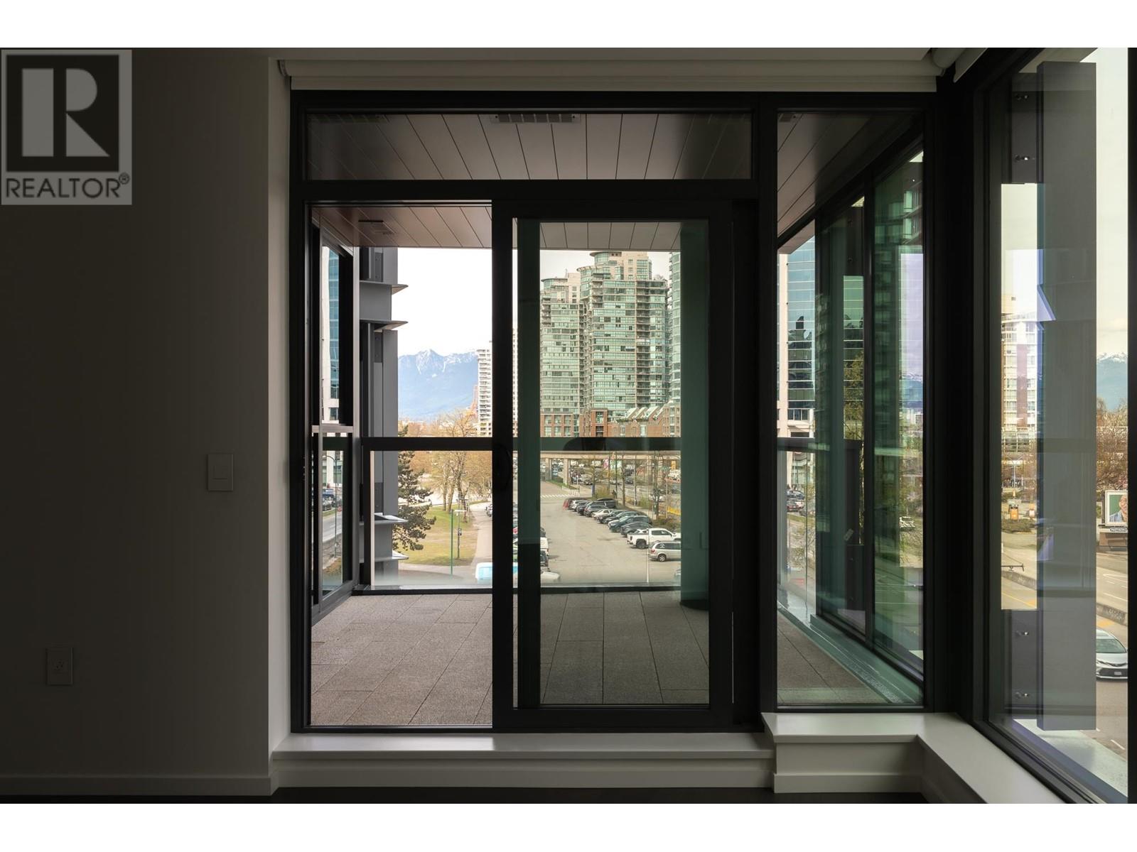 Listing Picture 15 of 39 : 406 1601 QUEBEC STREET, Vancouver / 溫哥華 - 魯藝地產 Yvonne Lu Group - MLS Medallion Club Member