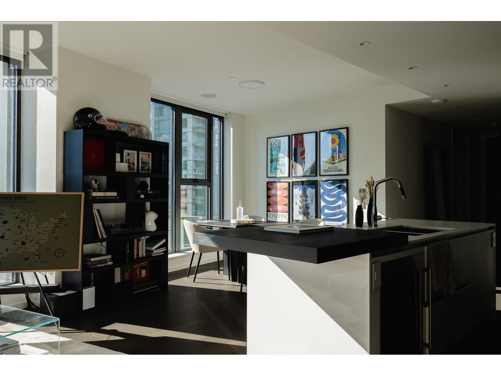 Listing Picture 12 of 39 : 406 1601 QUEBEC STREET, Vancouver / 溫哥華 - 魯藝地產 Yvonne Lu Group - MLS Medallion Club Member